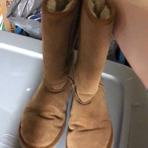 Ugg’s boots caramel